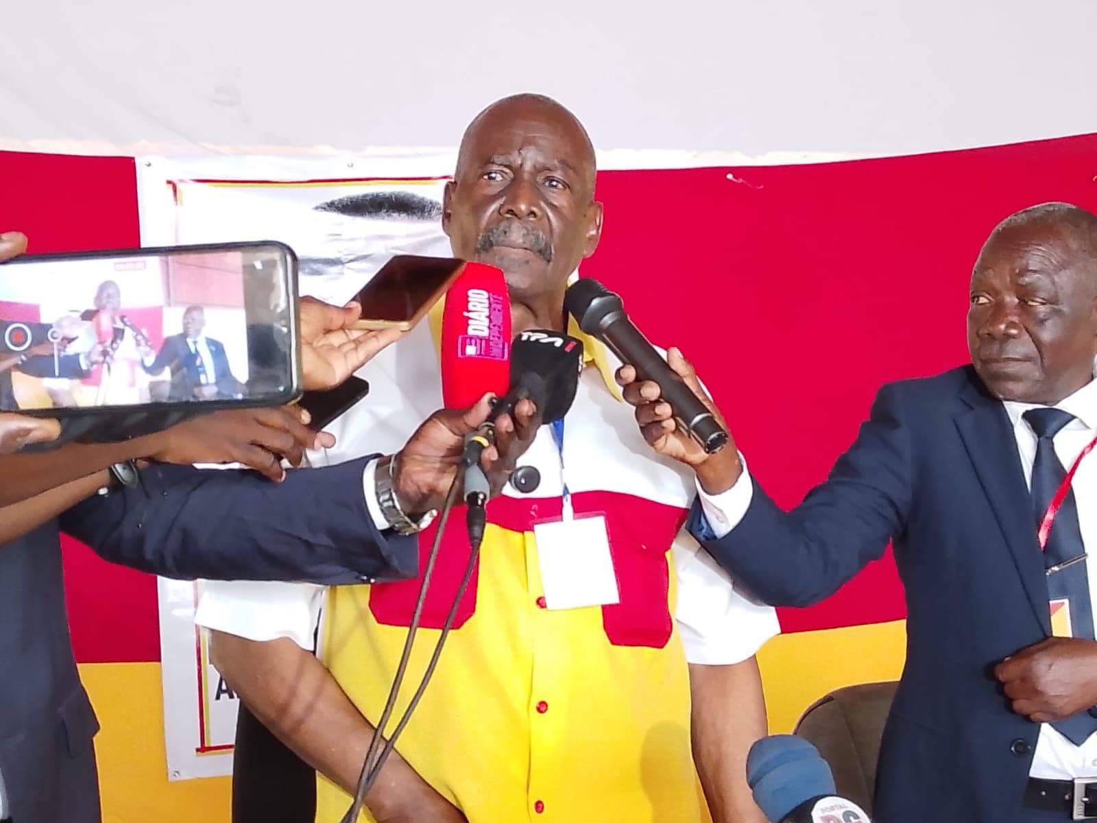 Comité central da FNLA liderado por Ngola Kabangu, convoca congresso extraordinário para este mês