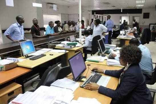 Angola identifica mais de 31 mil funcionários públicos suspeitos de serem “fantasmas”