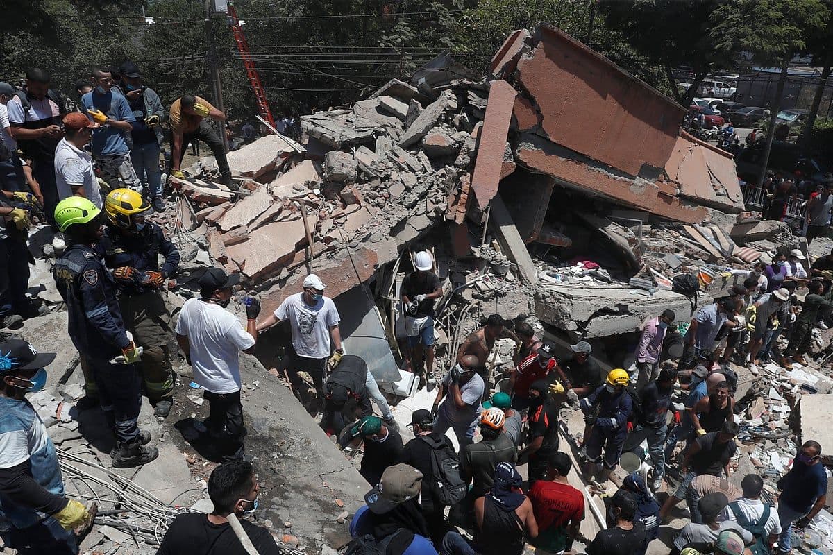 Colômbia regista 99 réplicas após sismo de magnitude 7,4 que matou 250 pessoas