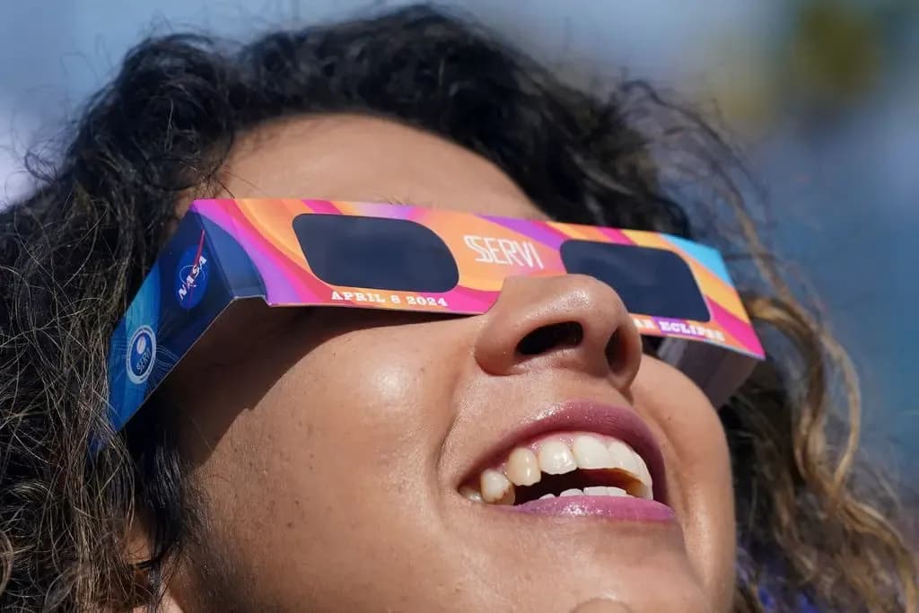 Eclipse solar: poucos segundos sem proteção podem causar danos permanentes na visão