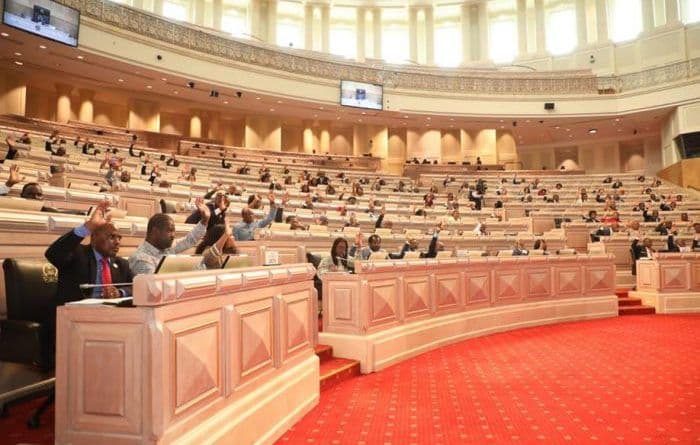 Oposição critica políticas do Governo e alerta para agravamento da pobreza em Angola