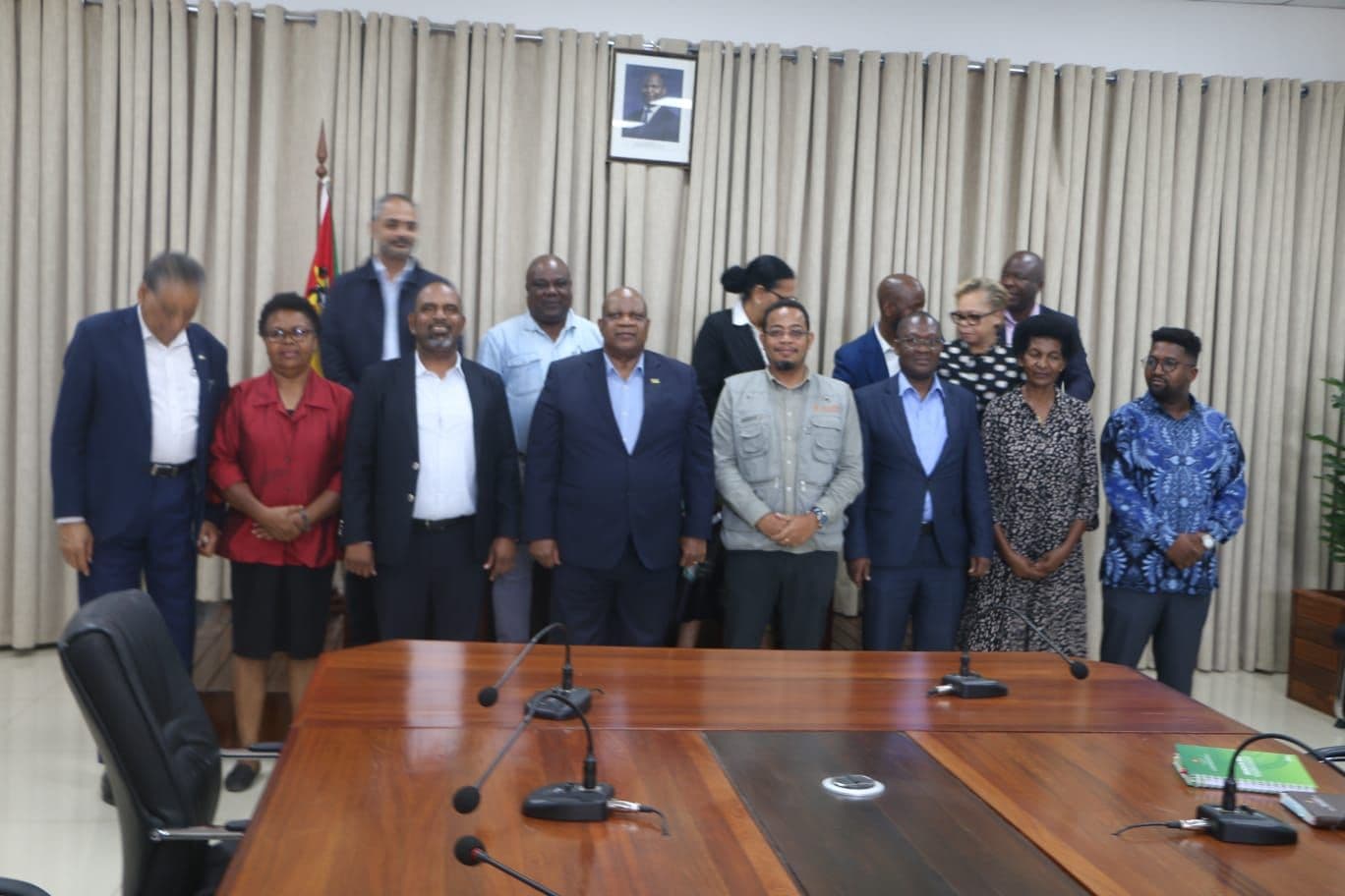 Secretário de Estado em Sofala reconhece a Associação Comercial da Beira como parceiro incontornável para o desenvolvimento da Província