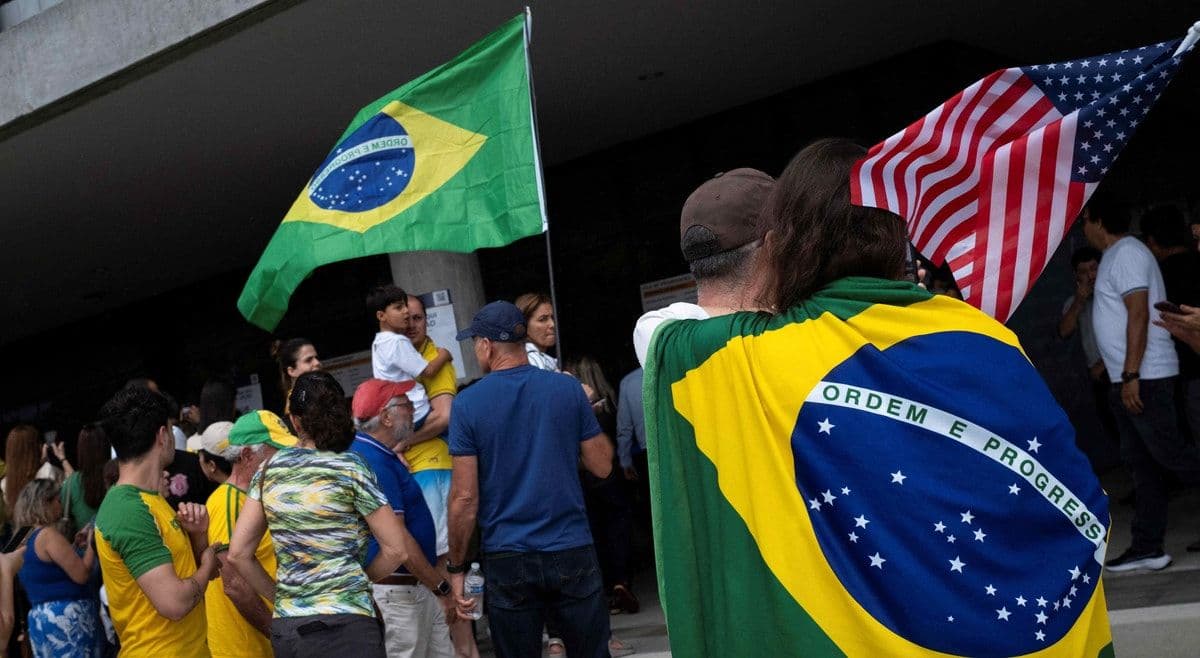 Lula vence em Lisboa e no Porto, enquanto Flávio Bolsonaro ganha em Faro