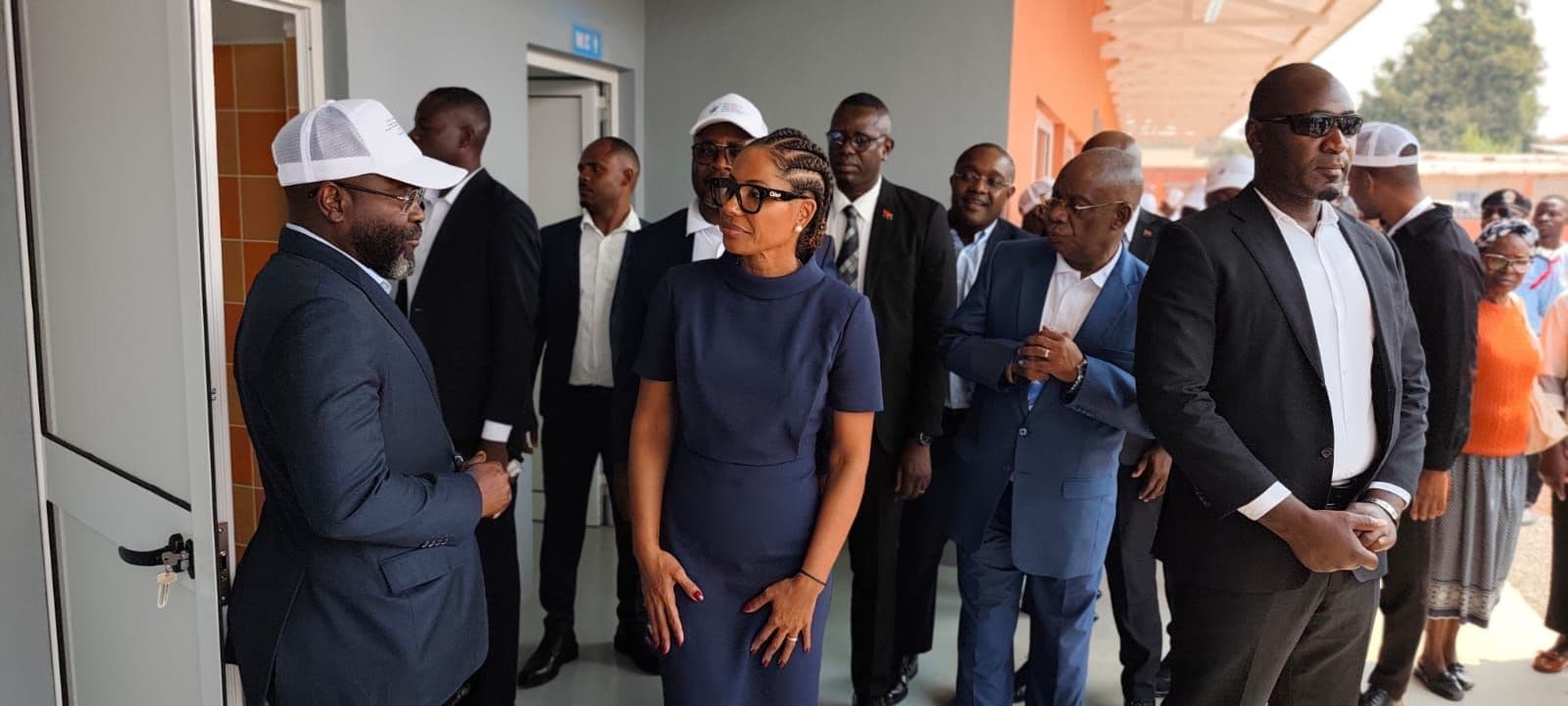 Bairro São João no Huambo conta com nova escola primária construída e equipada pelo Grupo OMATAPALO
